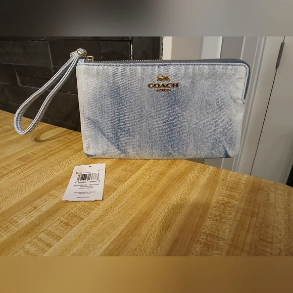 COACH NWT Washed Denim Large Wristlet - Picture 2 of 8